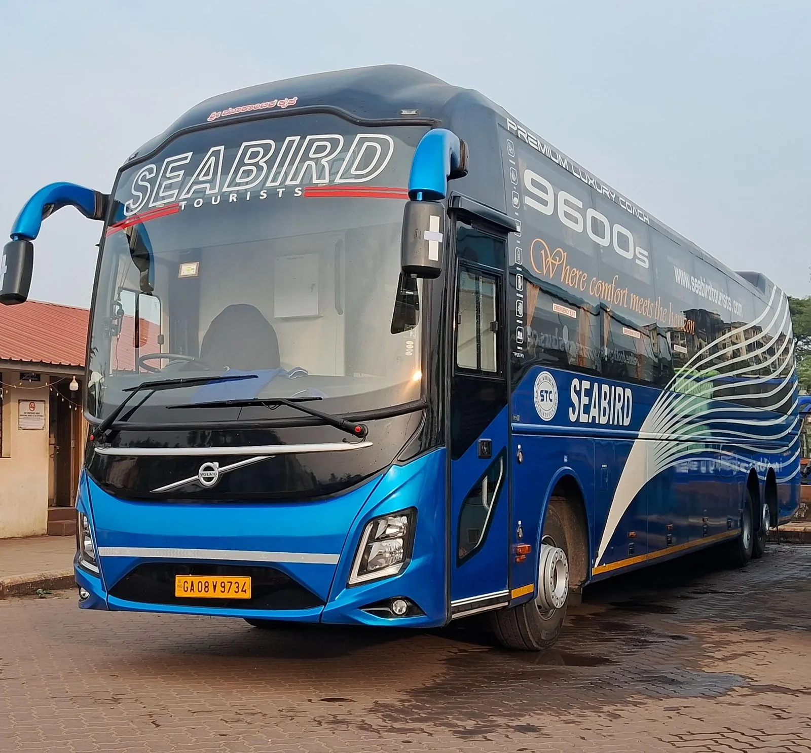 Mercedes-Benz Tourismo tour coach for large tourist groups